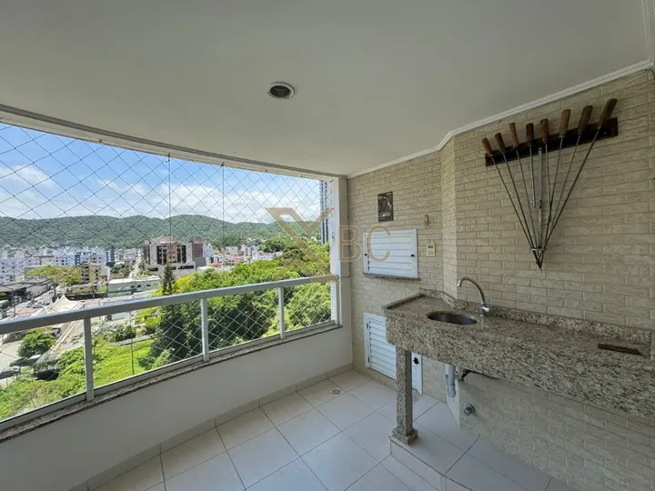 Apartamento à Venda no Residencial Moradas do Bosque - 2 Dormitórios (1 Suíte) no Centro de Balneário Camboriú