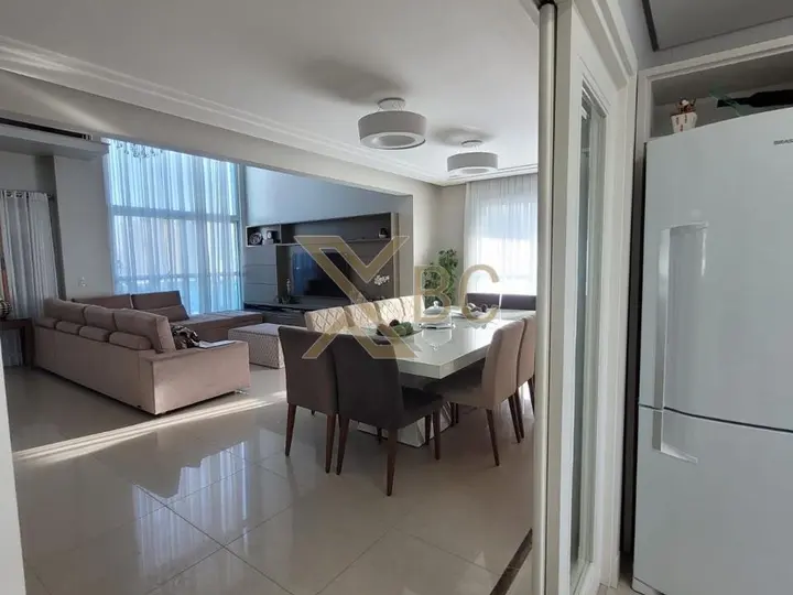 Apartamento à venda no Edifício Vermont - Centro de Balneário Camboriú