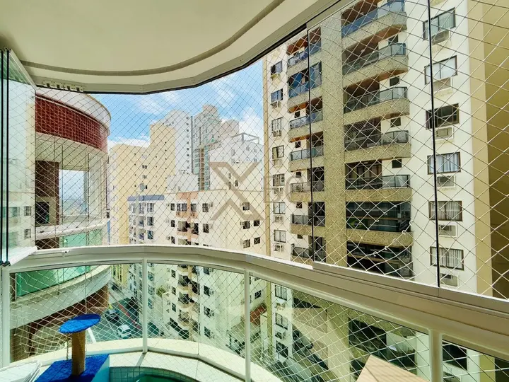 Apartamento à Venda no Centro de Balneário Camboriú - 143 m², 3 Suítes e Lazer Completo - padrao Embraed