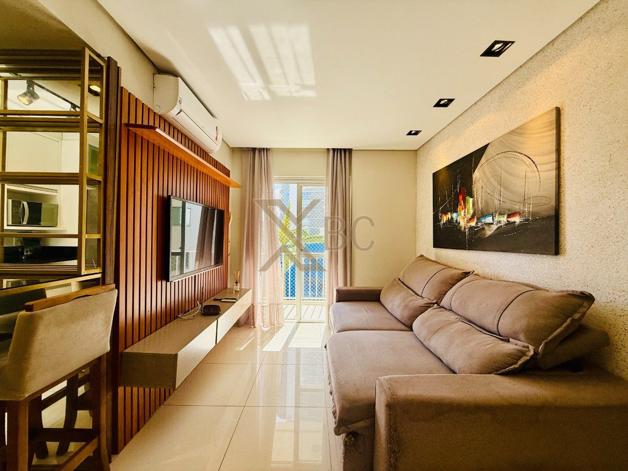 Apartamento Edifício Santos Dumont na Barra Sul de Balneário Camboriú