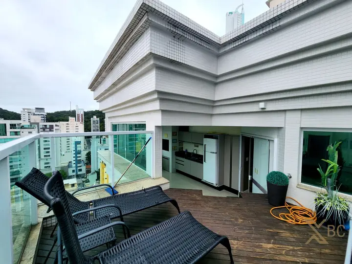 Cobertura Duplex Mobiliada à Venda no Edifício Solar Di Veneza - Bairro Pioneiros | Balneário Camboriú/SC
