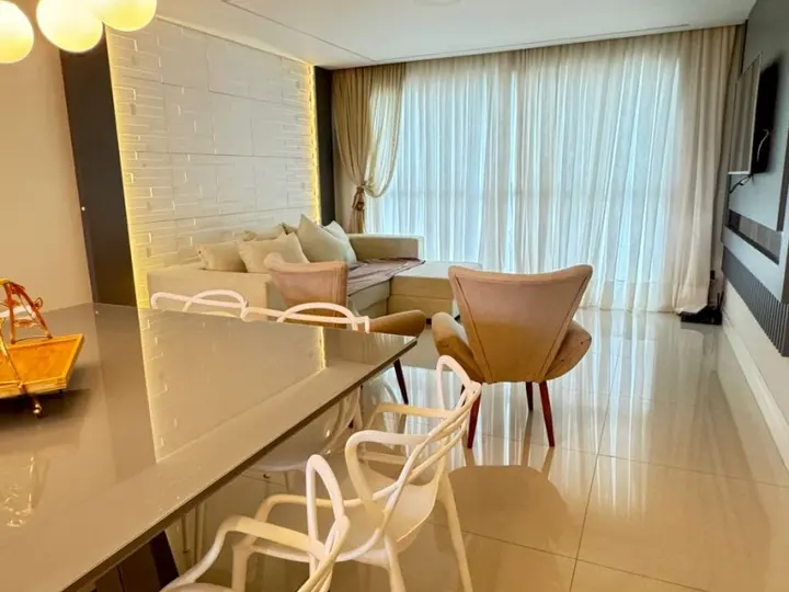 Phoenix Tower - Apartamento com 3 Suítes a 200 Metros da Praia no Centro de Balneário Camboriú