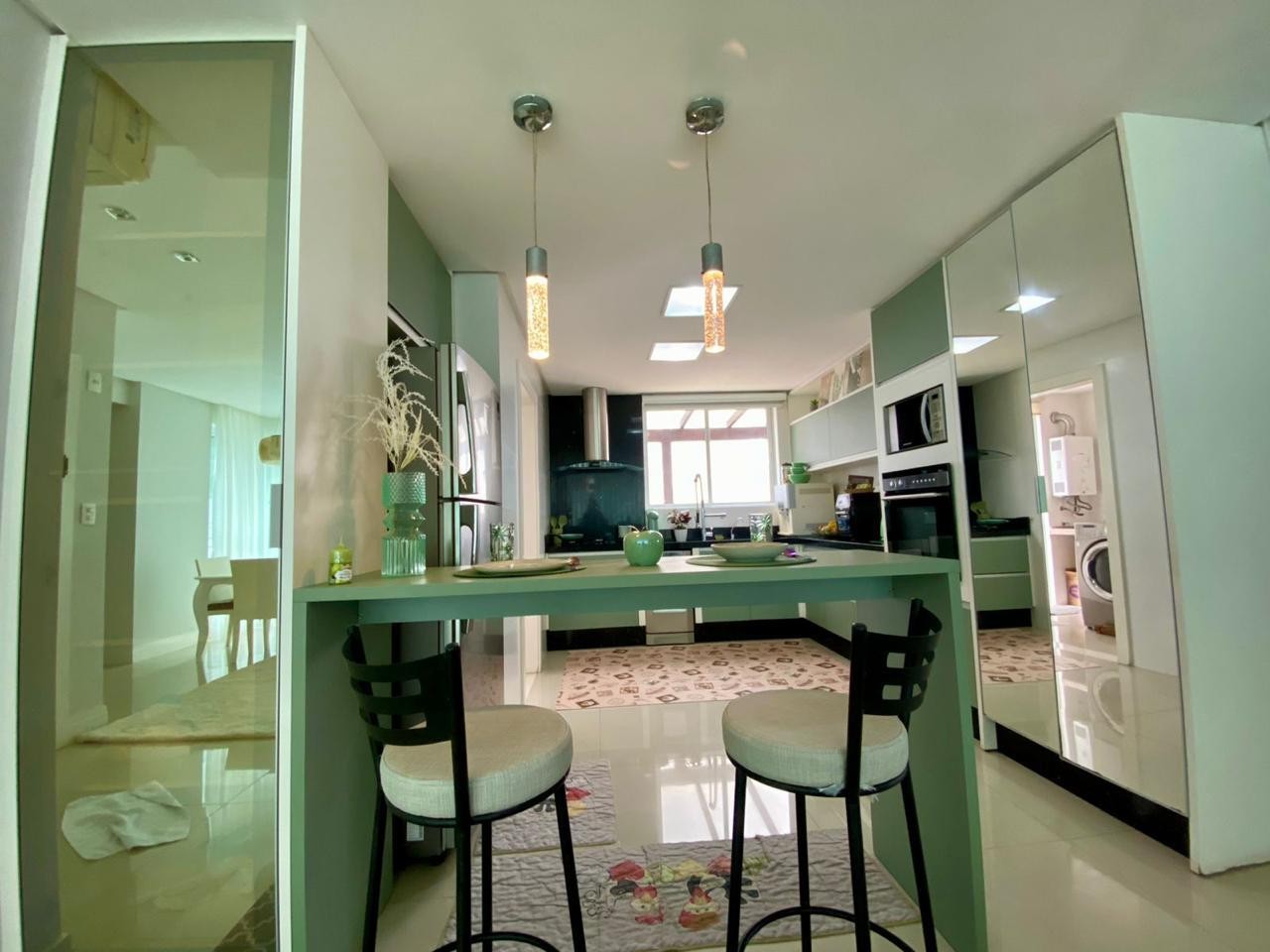 Imóvel Quadra Mar Edifício Palm Beach em Balneário Camboriú | 4 Dormitórios, Mobiliado