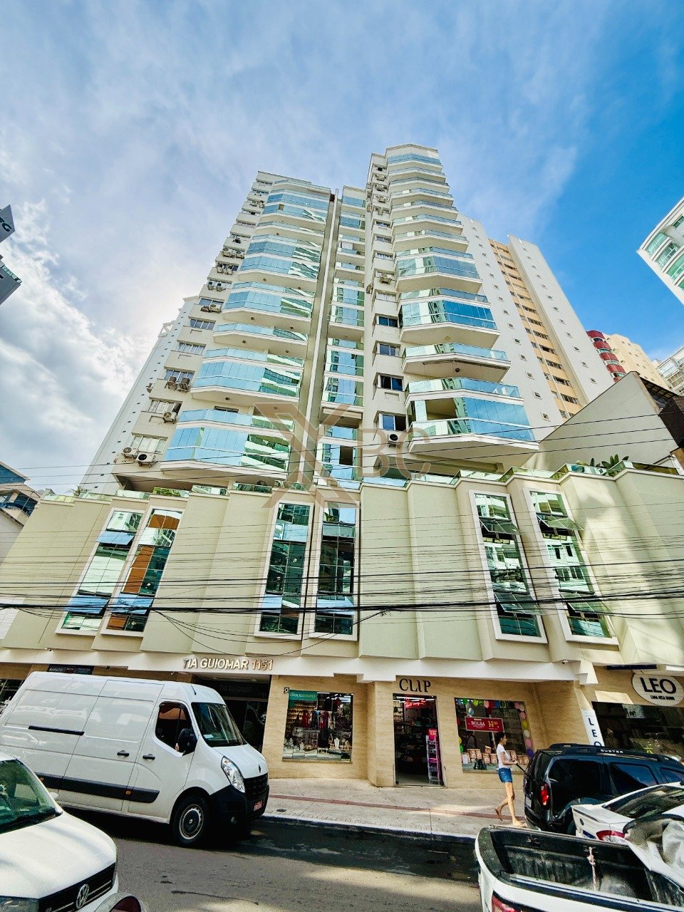 Condomínio Tia Guiomar - Apartamento com 2 dormitórios e 1 vaga no Centro de Balneário Camboriú
