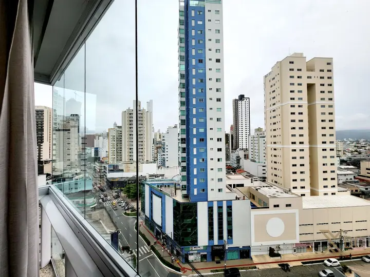 Opera Plaza - Apartamento mobiliado à venda no Centro de Balneário Camboriú