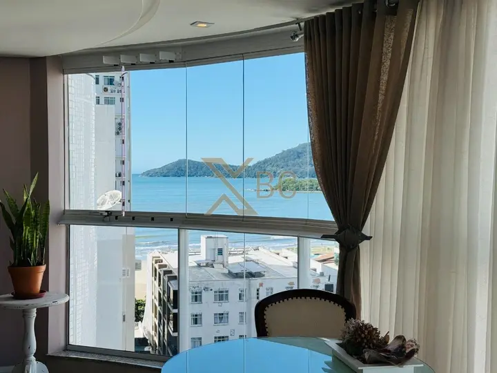 Edifício La Madeson - Apartamento para Locação Anual com Vista para o Mar