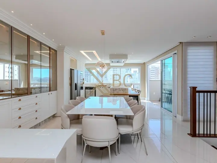 Edifício Porto Di Bari Residence - Cobertura duplex com piscina privativa em Balneário Camboriú