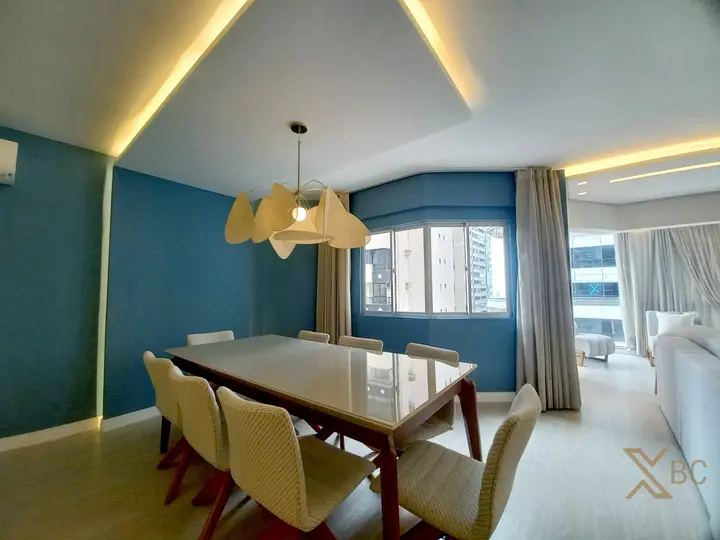 Apartamento reformado e mobiliado à venda no Edifício Cidade Campo Grande - Barra Norte, Balneário Camboriú/SC