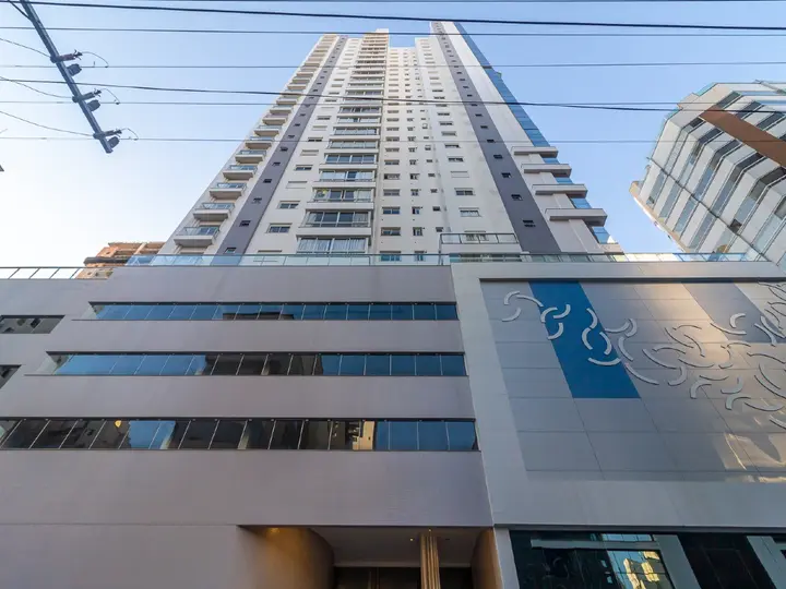 Apartamento Mobiliado à Venda no Sistina Tower - Centro de Balneário Camboriú/SC