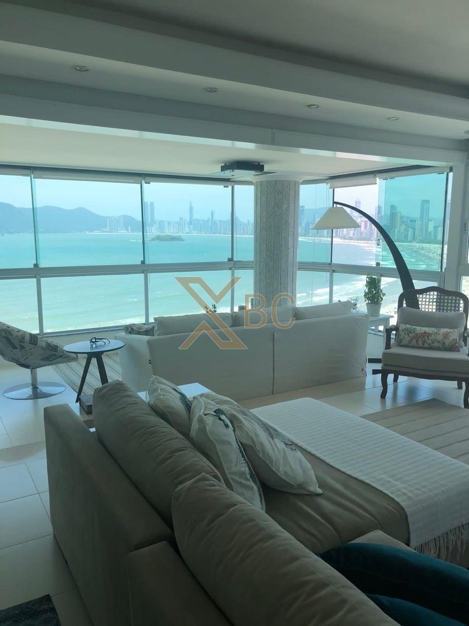 Edifício Champs Elysees - Frente Mar | Apartamento à venda na Avenida Atlântica em Balneário Camboriú
