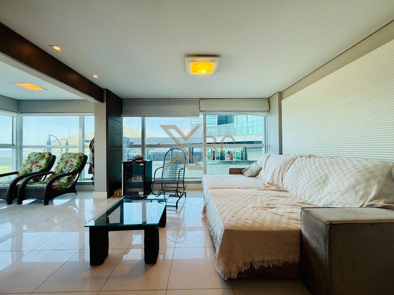 Edifício Acqua Residence - Frente Mar em Balneário Camboriú