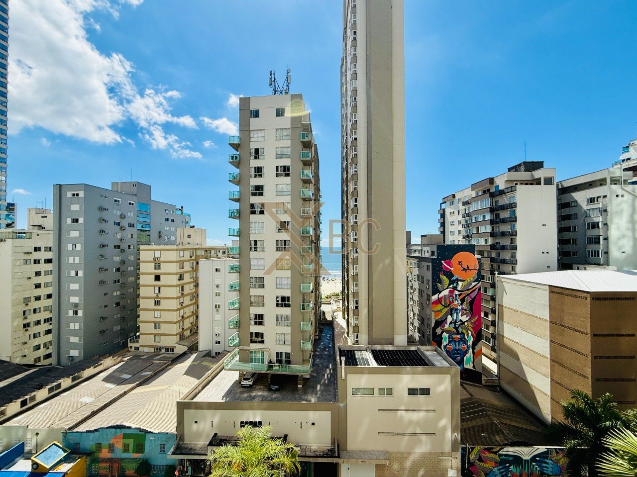 Edifício Atlântico Shopping - Apartamento com 3 dormitórios à venda no Centro de Balneário Camboriú