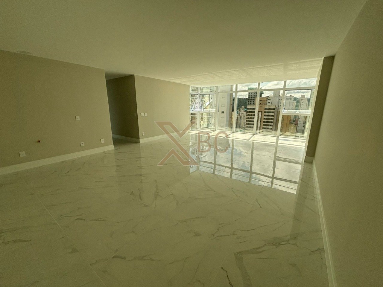 Horizon Residence Balneário Camboriú - Apartamento com 3 Suítes e Terraço Aberto no Centro