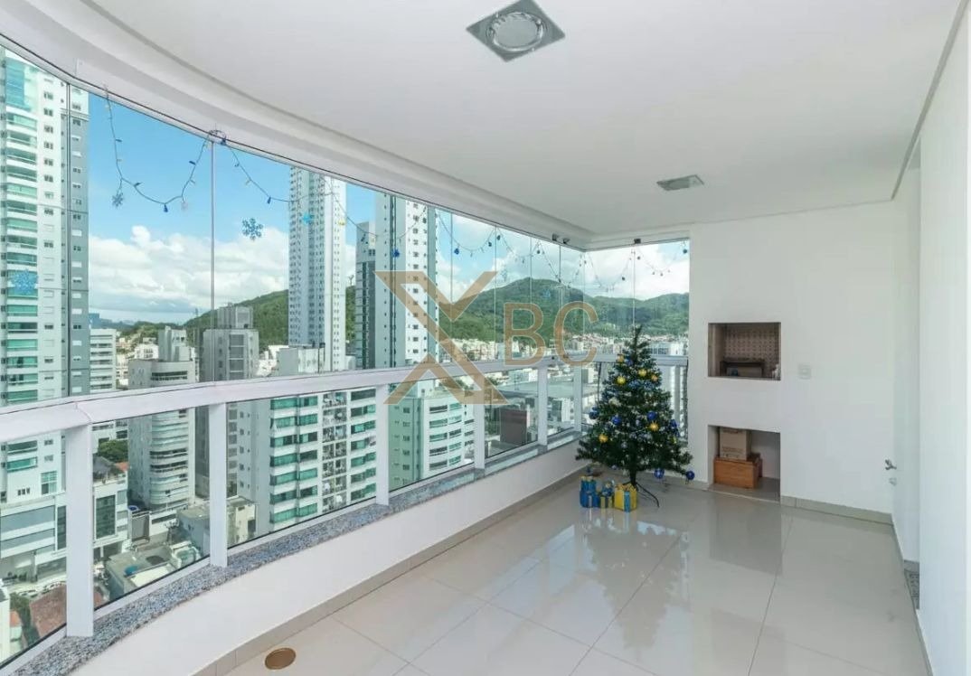 Apartamento no Edifício Dom Pablo no Centro de Balneário Camboriú