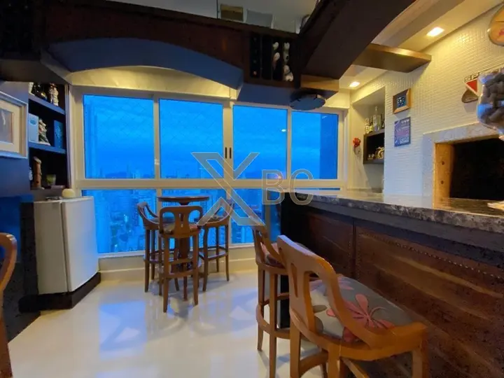 Apartamento à Venda no Edifício Vermont - Centro de Balneário Camboriú
