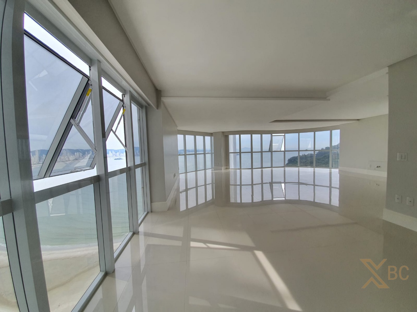 Ibiza Towers - Apartamento Frente Mar com 4 Suítes à Venda na Barra Sul - Balneário Camboriú