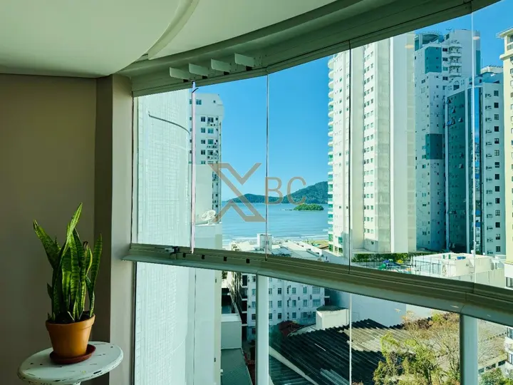 Edifício La Madeson - Apartamento para Locação Anual com Vista para o Mar