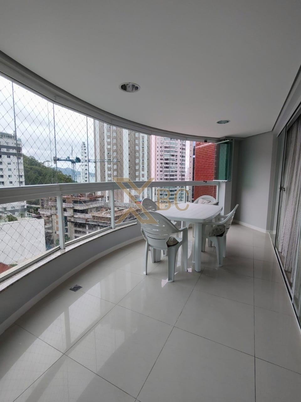 Residencial Bellas Artes - Pioneiros | Apartamento à venda com 3 dormitórios e 2 vagas em Balneário Camboriú