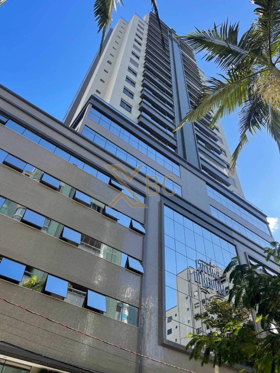Apartamento de 3 Suítes à Venda no Edifício Colina di Napoli - Centro de Balneário Camboriú