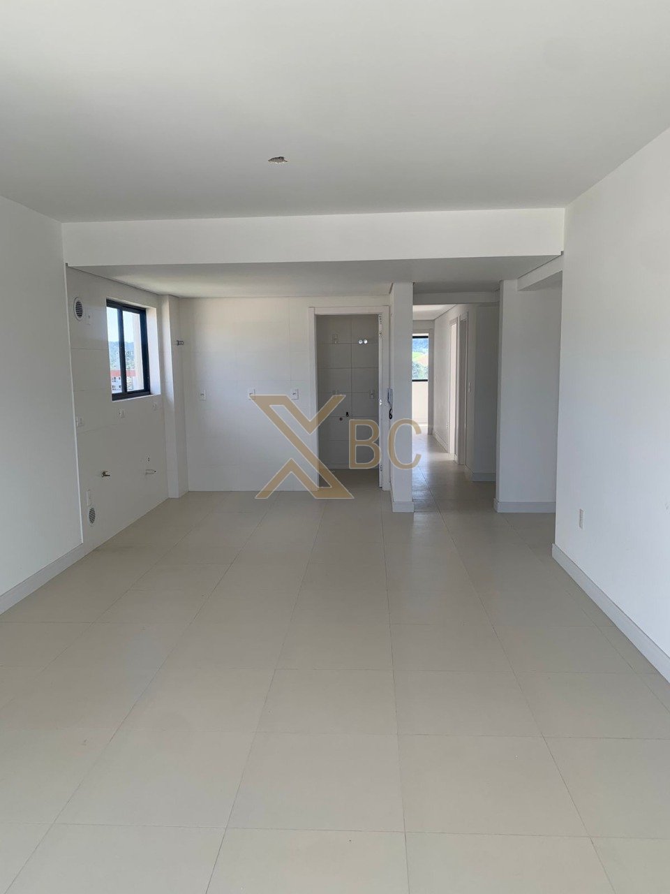 Edifício Alpha Uno - Apartamento com 3 suítes no Centro de Camboriú