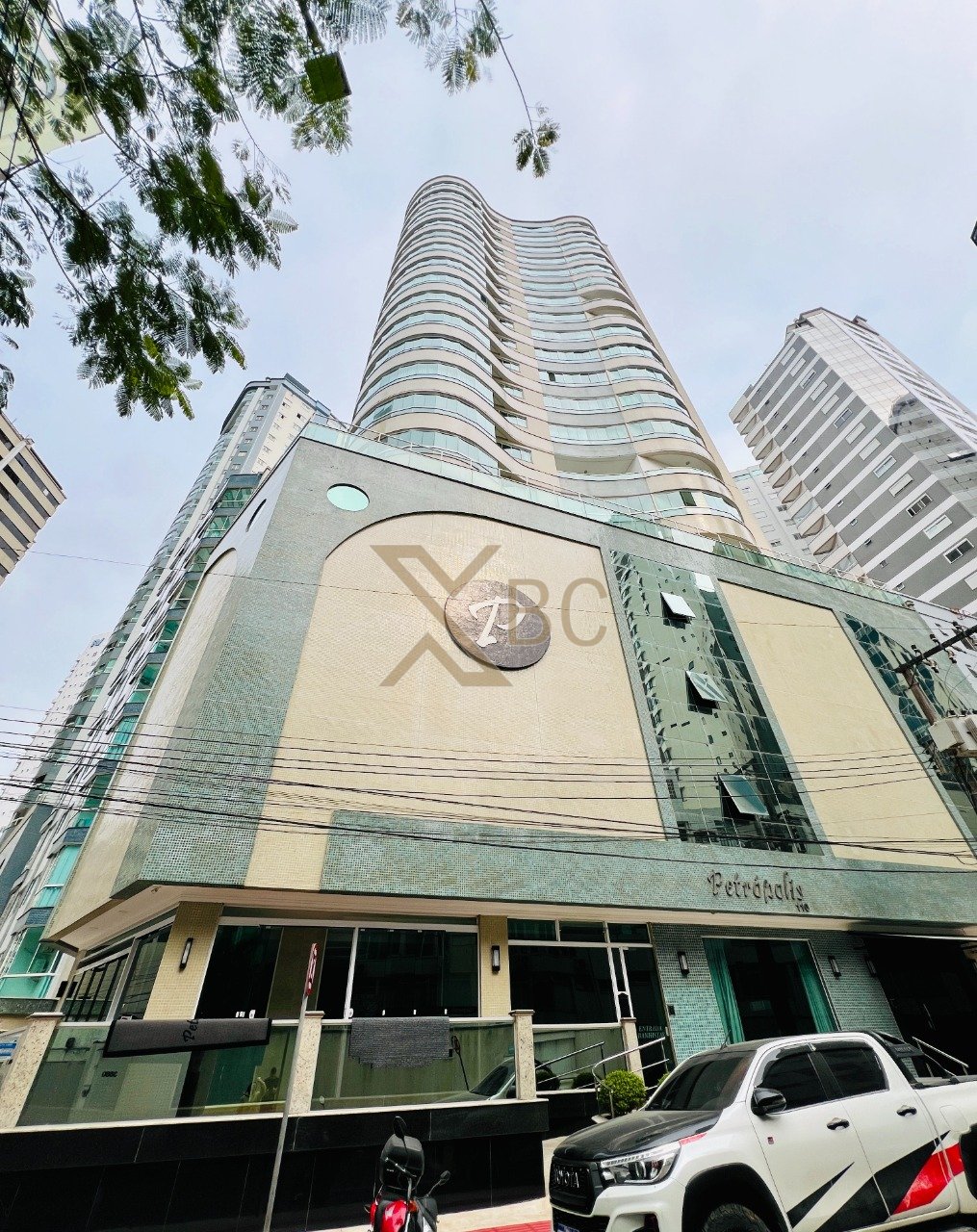 Apartamento 3 dormitórios em Centro Balneário Camboriú