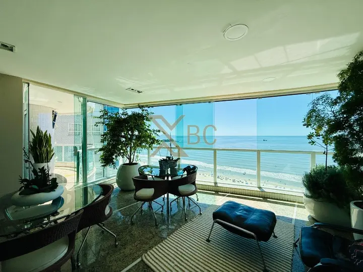 Edifício Saint Antoine - Apartamento de luxo com 4 suítes e 4 vagas no Centro de Balneário Camboriú