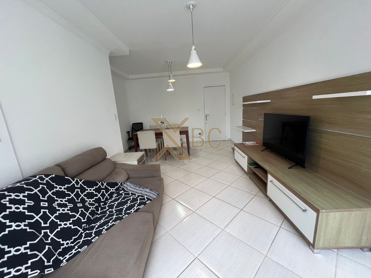 Edifício Anelise - Apartamento à venda no Centro de Balneário Camboriú