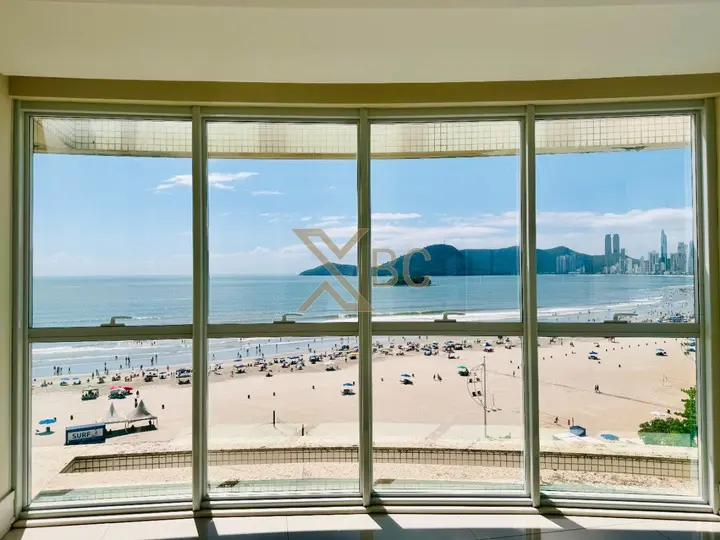 Apartamento Frente Mar no Edifício Seas Palace em Balneário Camboriú