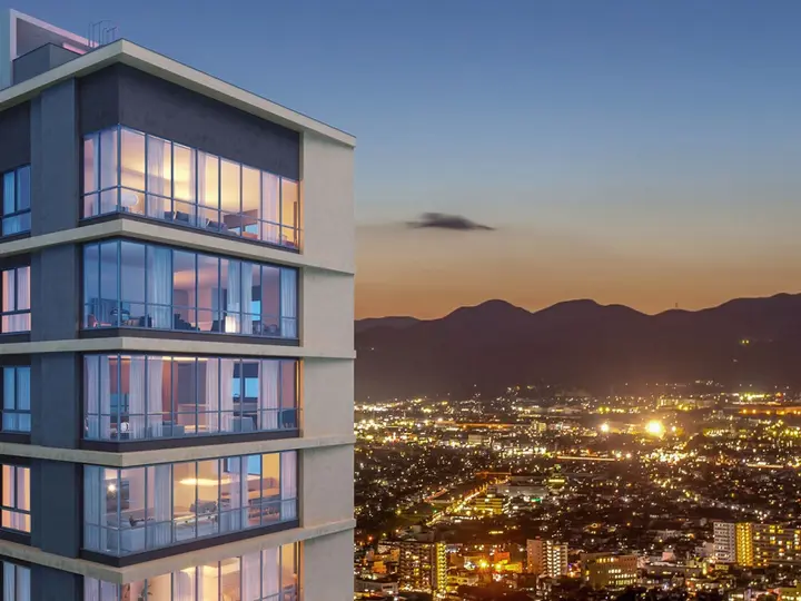 Apartamento em construção à venda com 3 suítes, 02 vagas de garagem no Centro de Balneário Camboriú.