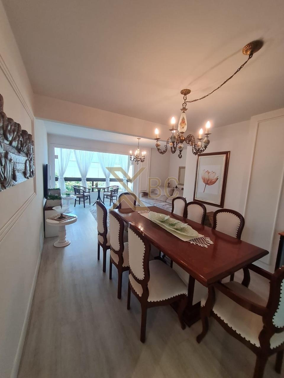 Edifício Scheidemantel - Apartamento com 2 dormitórios na Avenida Atlântica em Balneário Camboriú