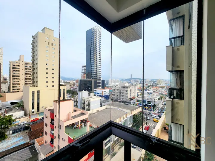 Edifício Merithamon - Apartamento com 3 Suítes à Venda no Centro de Balneário Camboriú