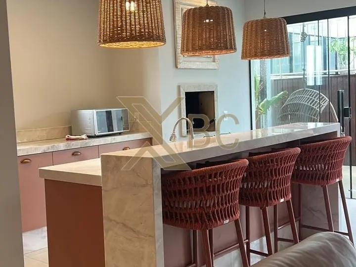 Apartamento Diferenciado no Edifício Argos com Piscina - Centro BC