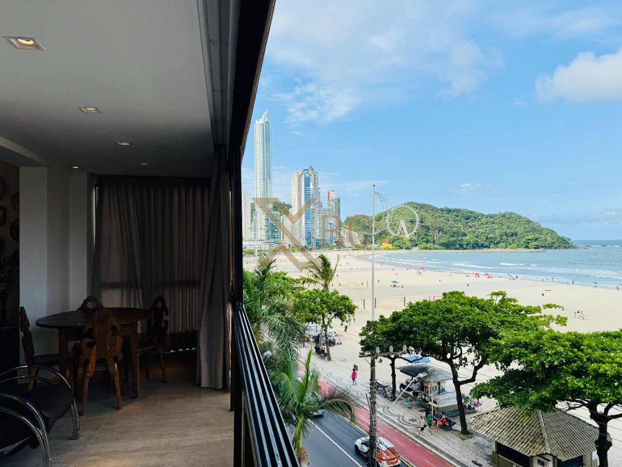 Apartamento à venda 3 suítes no Centro