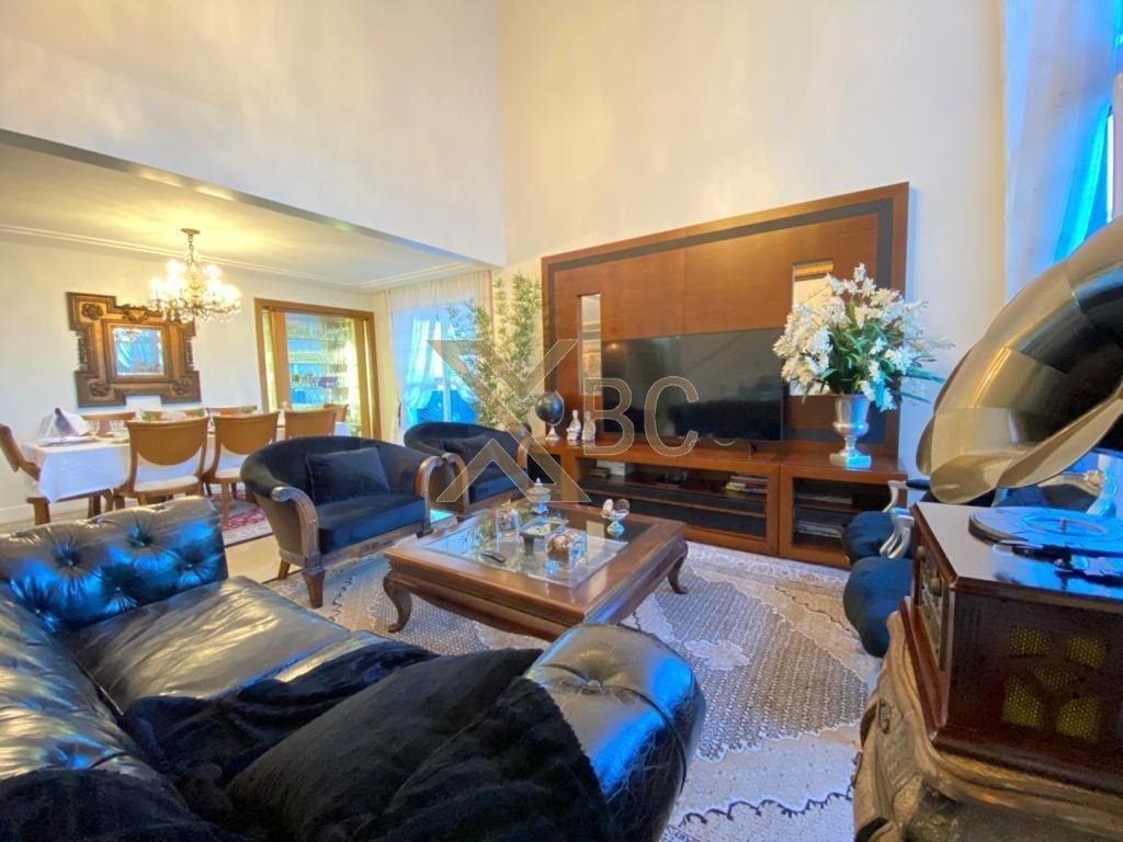Apartamento à Venda no Edifício Vermont - Centro de Balneário Camboriú