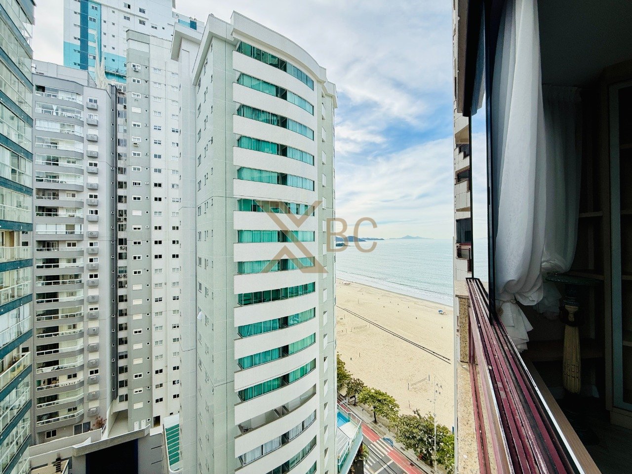 Edifício Notre Dame - Prédio Frente Mar em Balneário Camboriú