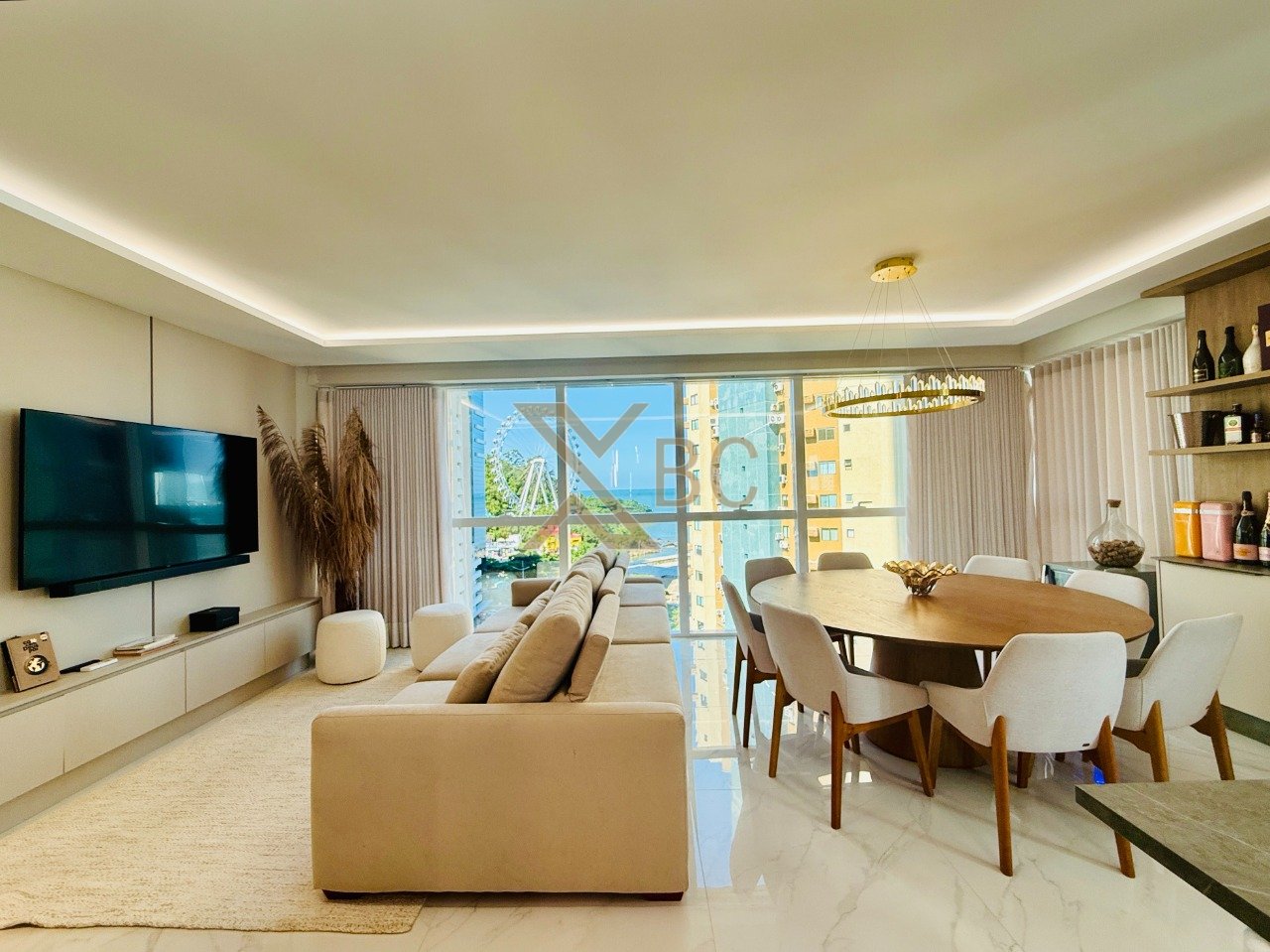 Descubra o luxo de viver no apartamento Skyline, no bairro Pioneiros em Balneário Camboriú.