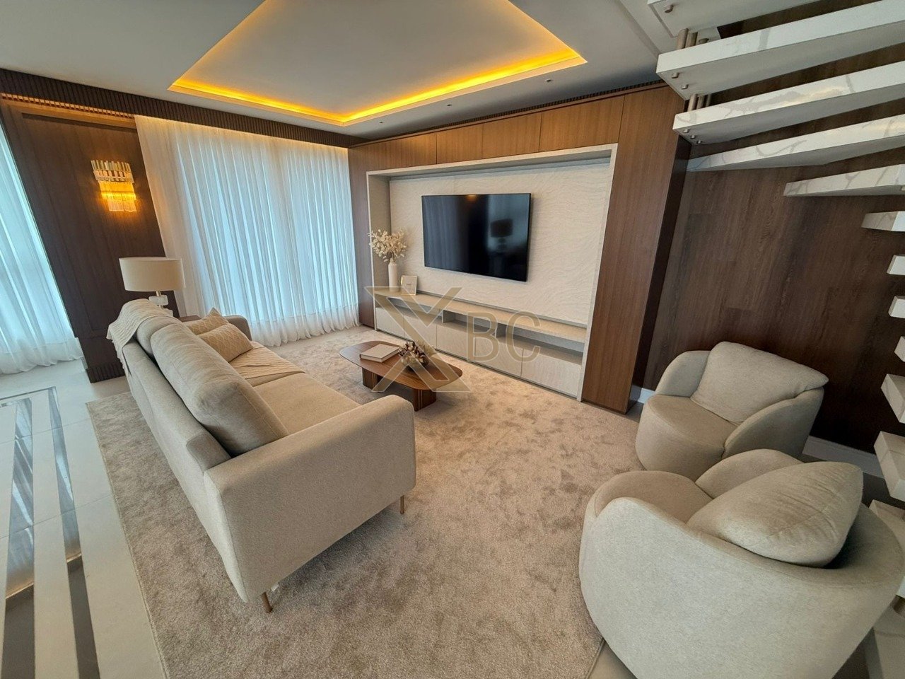 Cobertura Duplex Mobiliada e Decorada com Piscina Privativa no Olimpia Residence - Centro de Balneário Camboriú