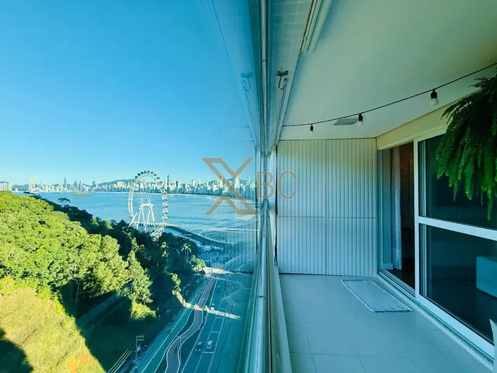 Terraços da Rainha - Apartamento com Vista para o Mar e Big Wheel em Balneário Camboriú
