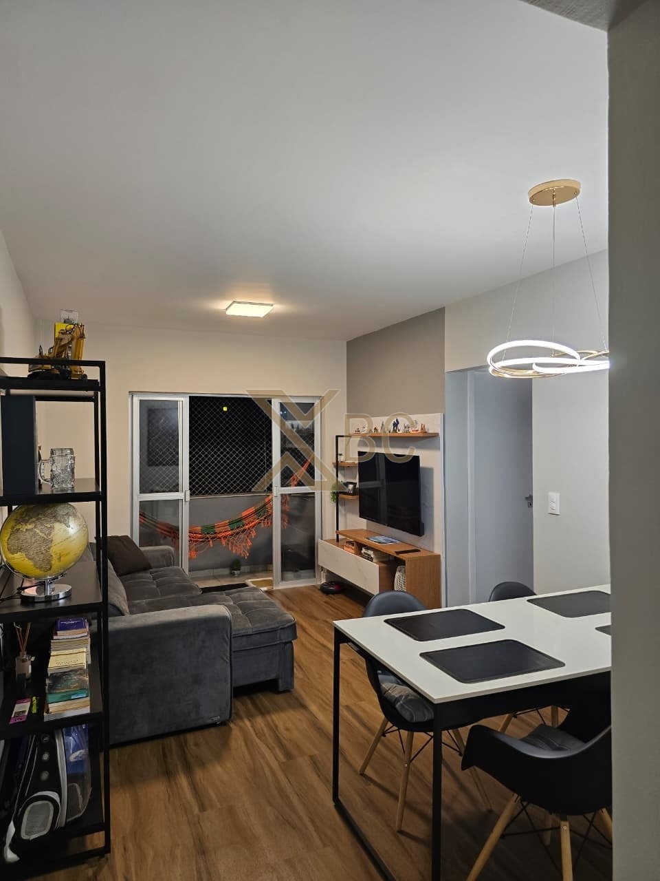 Apartamento à venda no Edifício Paradise - Centro de Balneário Camboriú