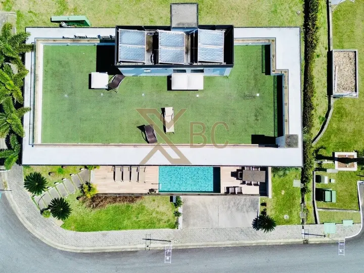 Casa Green Ocean à venda no Estaleirinho - Balneário Camboriú