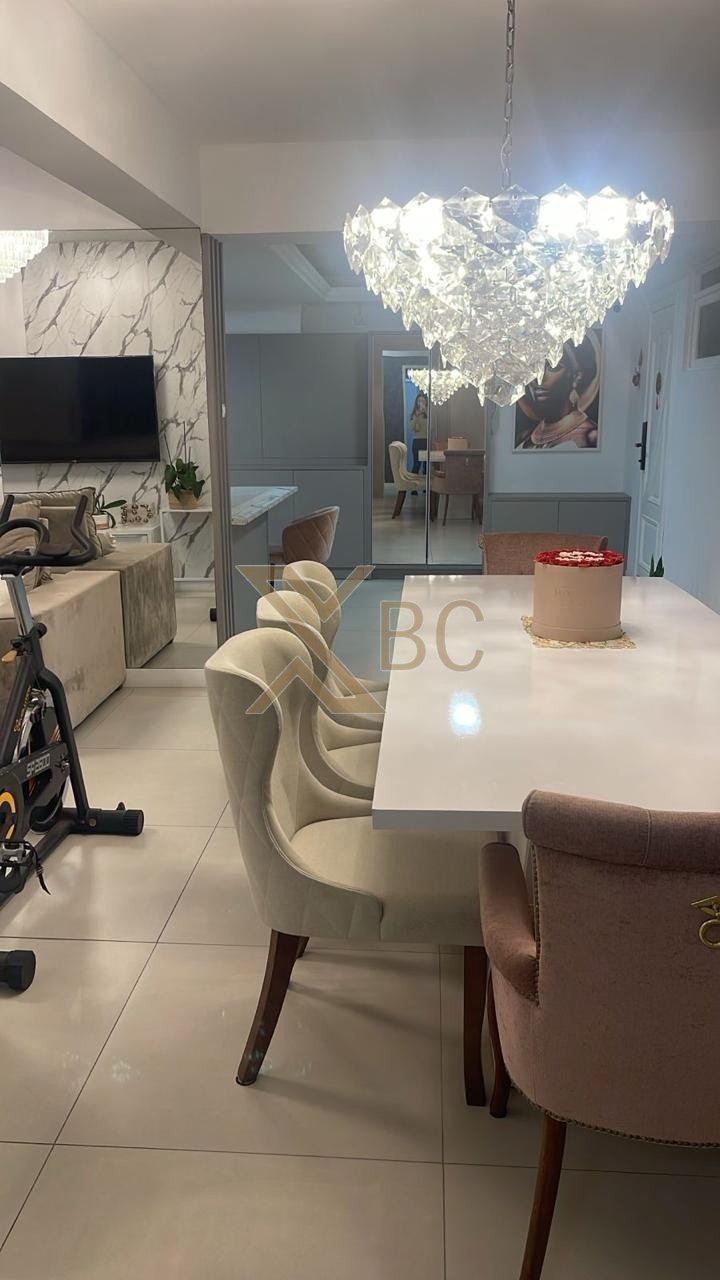 Edifício Itamaraty - Apartamento Frente Mar em Balneário Camboriú