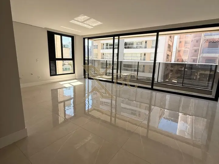 Edifício Brava Vel - Apartamento à venda na Praia Brava em Itajaí