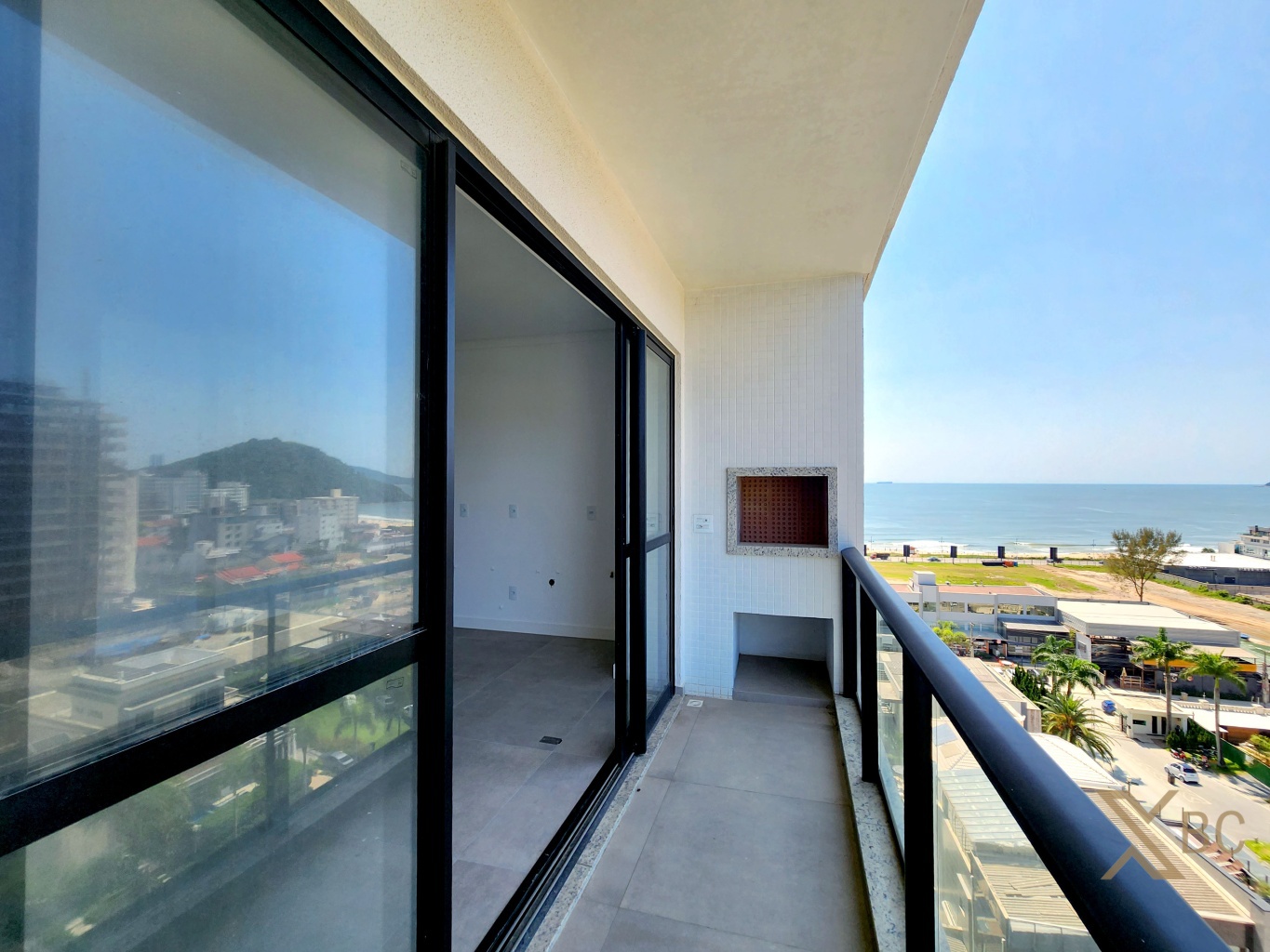 Edifício Brava Garden Residence - Apartamento com Vista Mar à Venda na Praia Brava, Itajaí