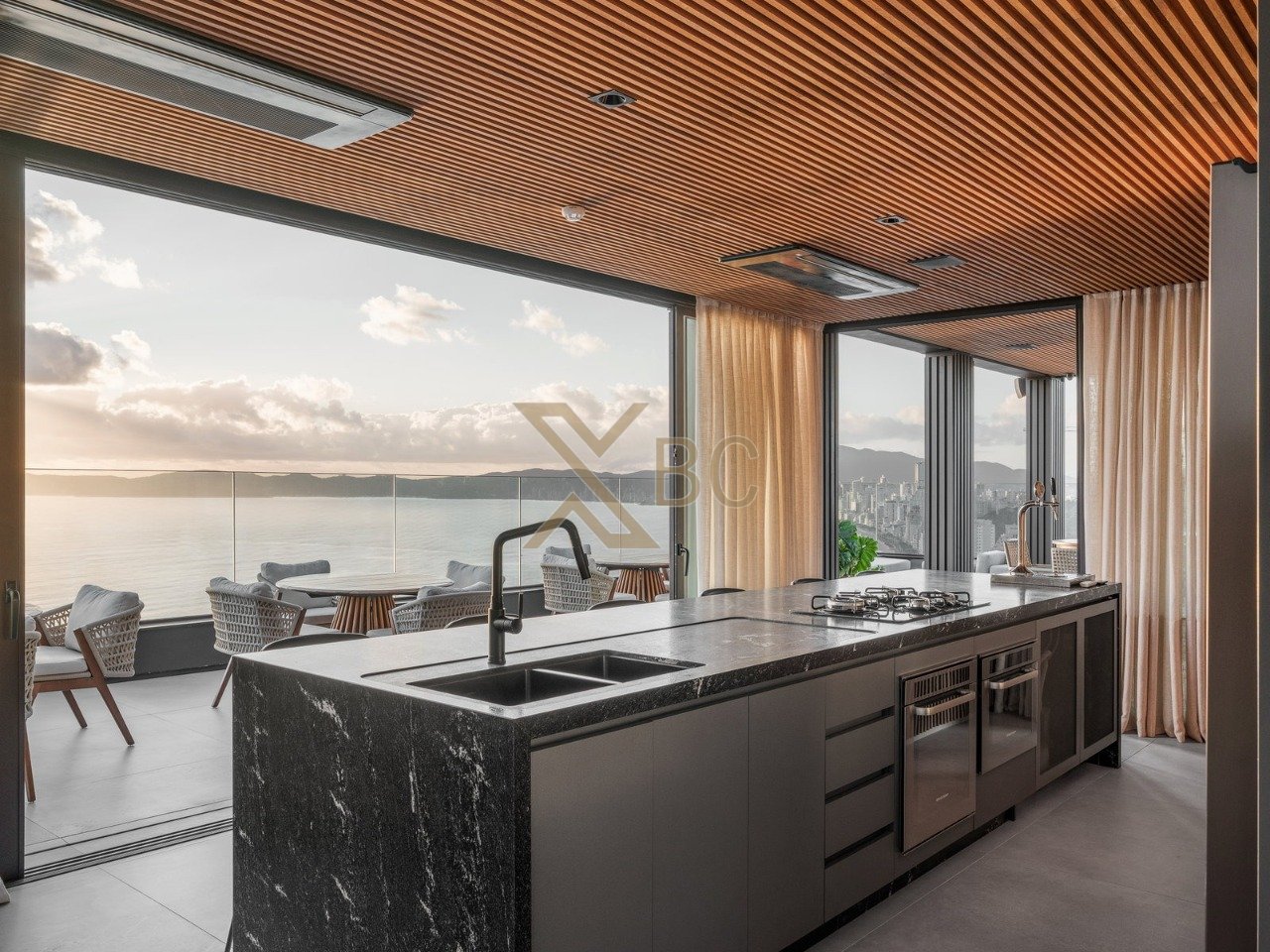 143 Mayfair - Apartamento frente mar de luxo em Itapema com 4 suítes e rooftop exclusivo