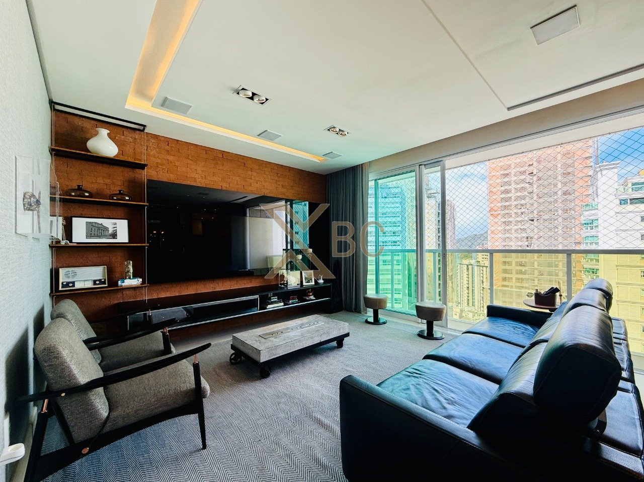 Excelente Apartamento no Edifício Ville Del Acqua no Centro de Balneário Camboriú
