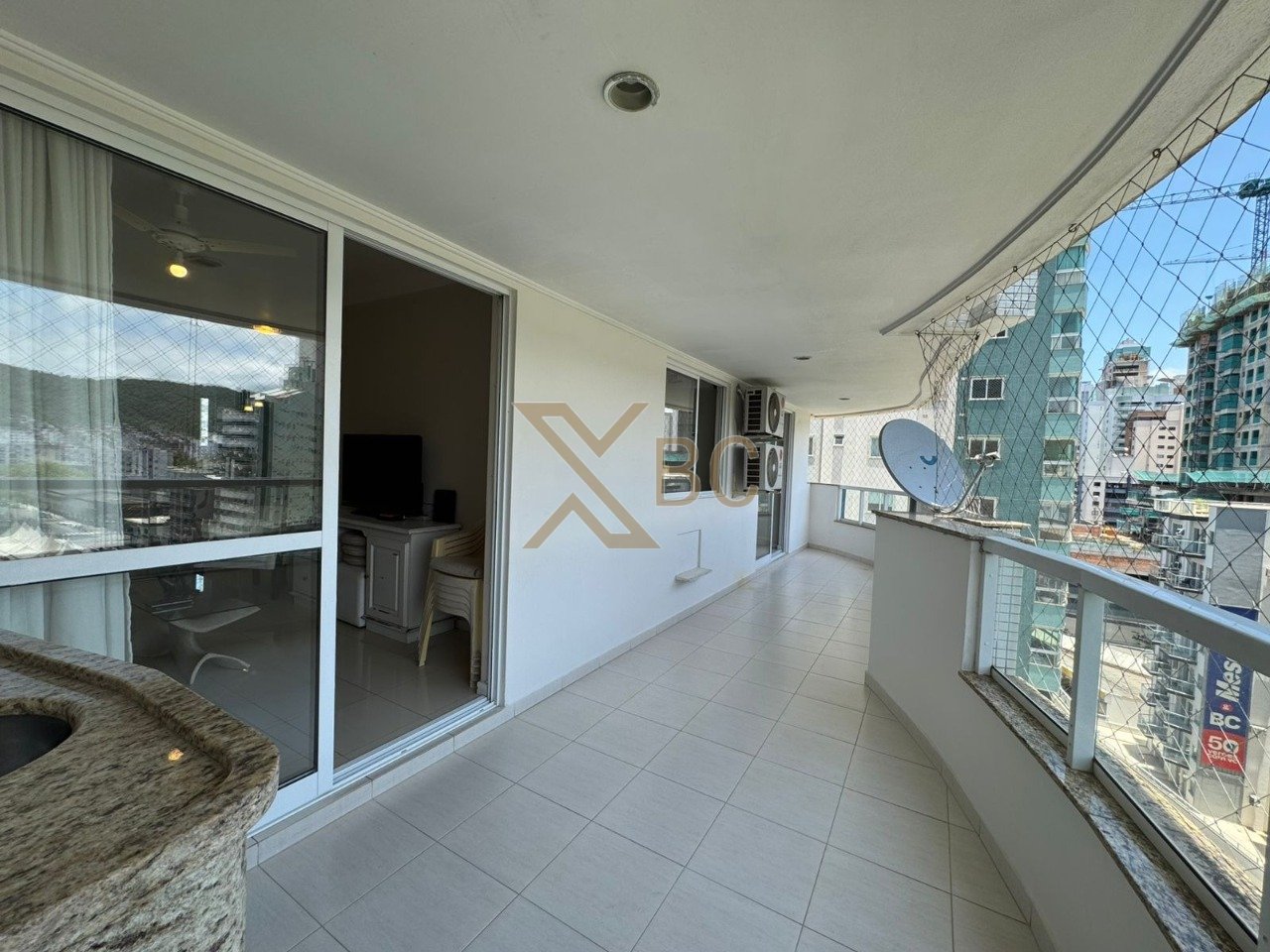 Apartamento à Venda no Residencial Moradas do Bosque - 2 Dormitórios (1 Suíte) no Centro de Balneário Camboriú