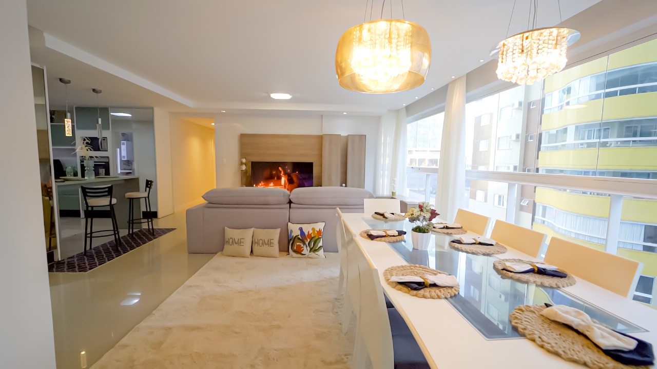 Imóvel Quadra Mar Edifício Palm Beach em Balneário Camboriú | 4 Dormitórios, Mobiliado