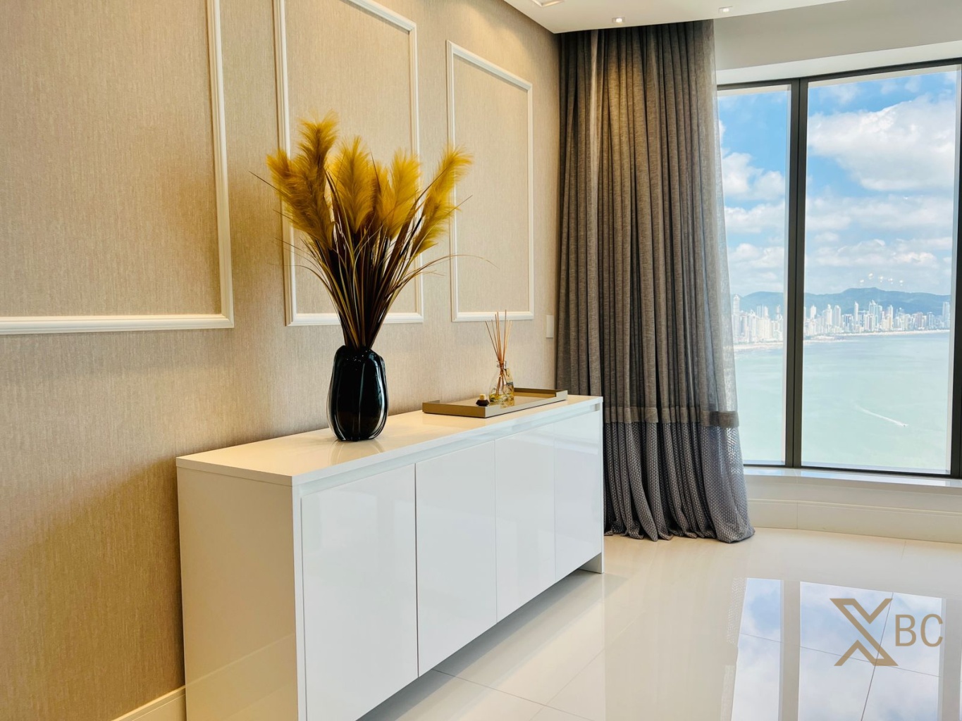 Yachthouse Barra Sul - Apartamento de Luxo com 4 Suítes e 256m² em Balneário Camboriú