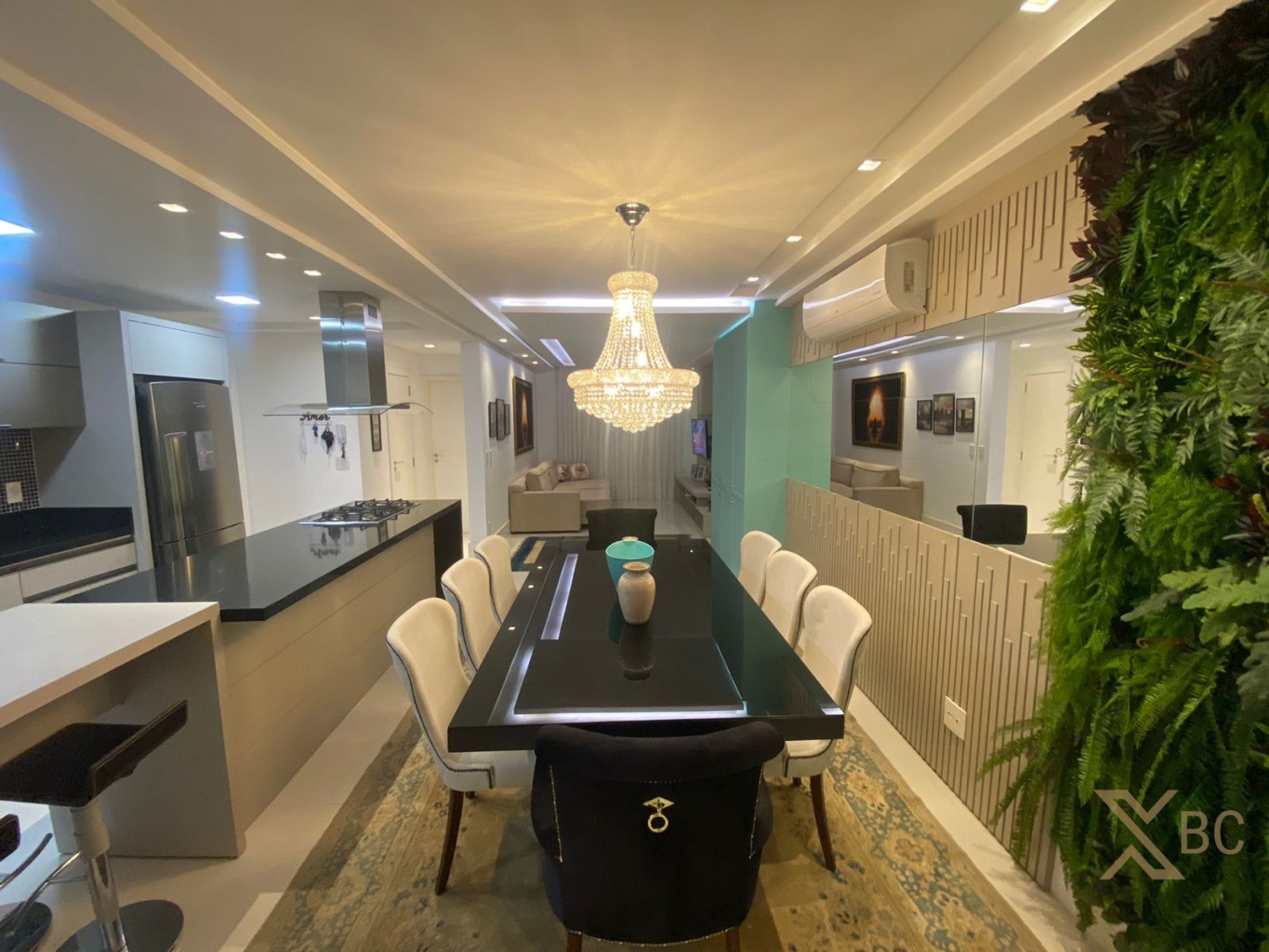 Edifício Essence Residence - Apartamento Vista Mar à Venda no Bairro Pioneiros - Balneário Camboriú