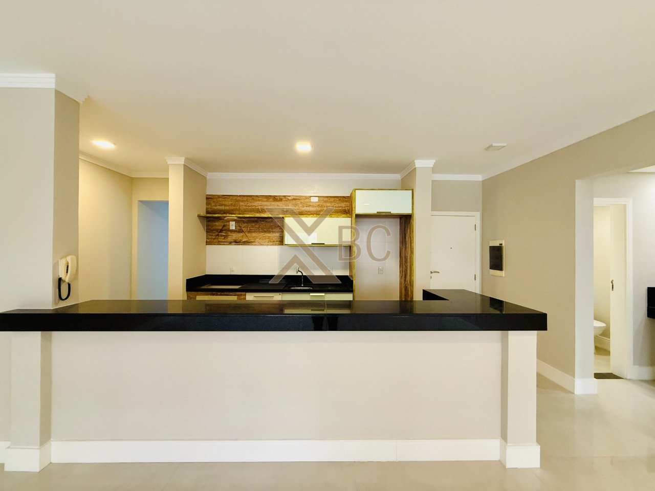 Edifício Pablo Neruda - Apartamento com 3 dormitórios na Avenida Brasil, Balneário Camboriú